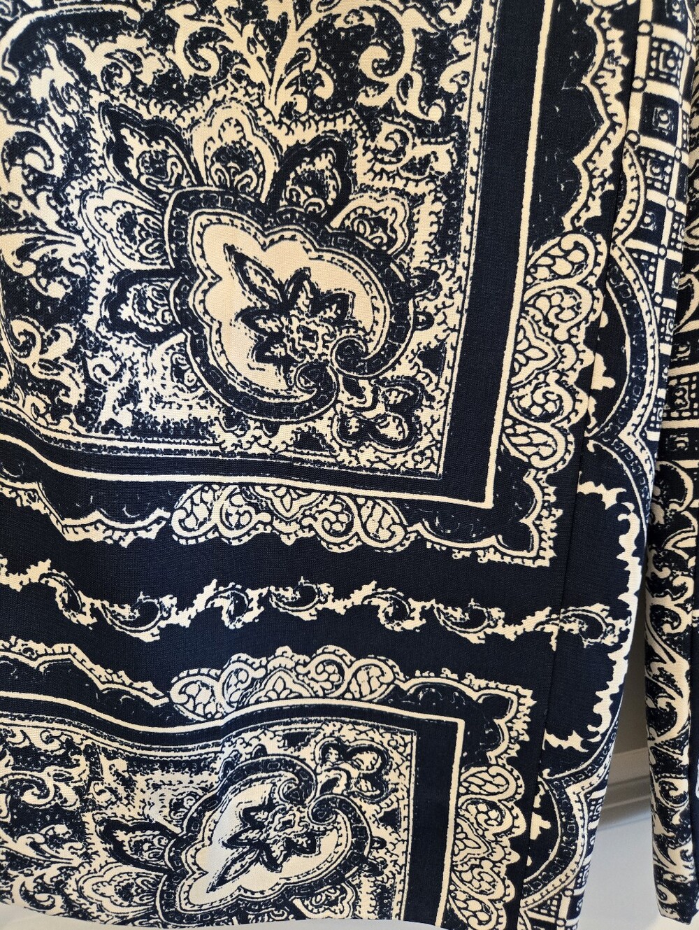 A. Byer Wide-Leg Printed Palazzo Pants - Navy, Size Medium - Picture 4 of 8